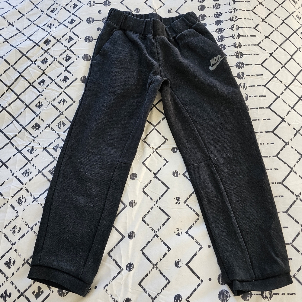 Nike Tech Fleece Full-zip Hoodie and Jogger Set In Black, Size 6-7 - Picture 4 of 10